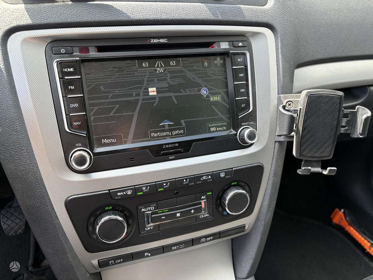 Skoda Octavia 2012 — photo 13