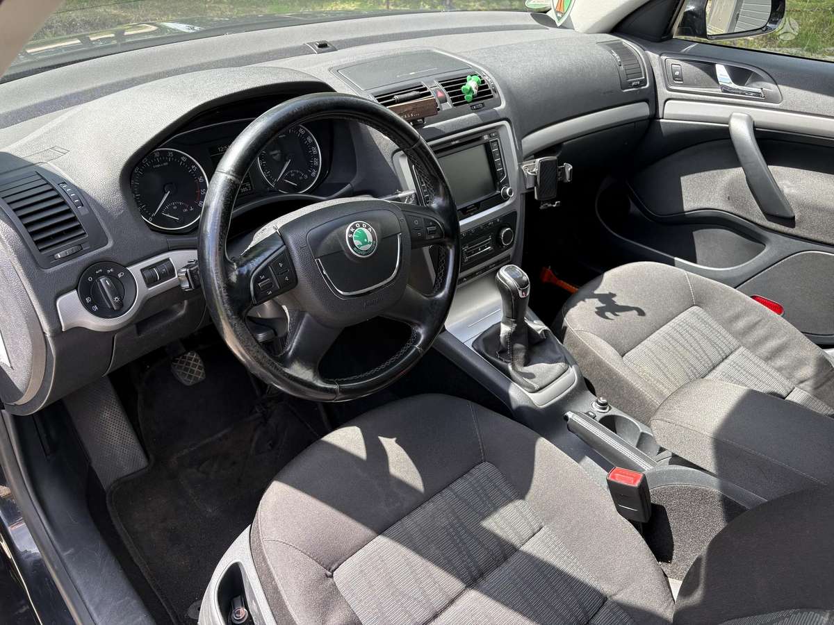 Skoda Octavia 2012 — photo 8