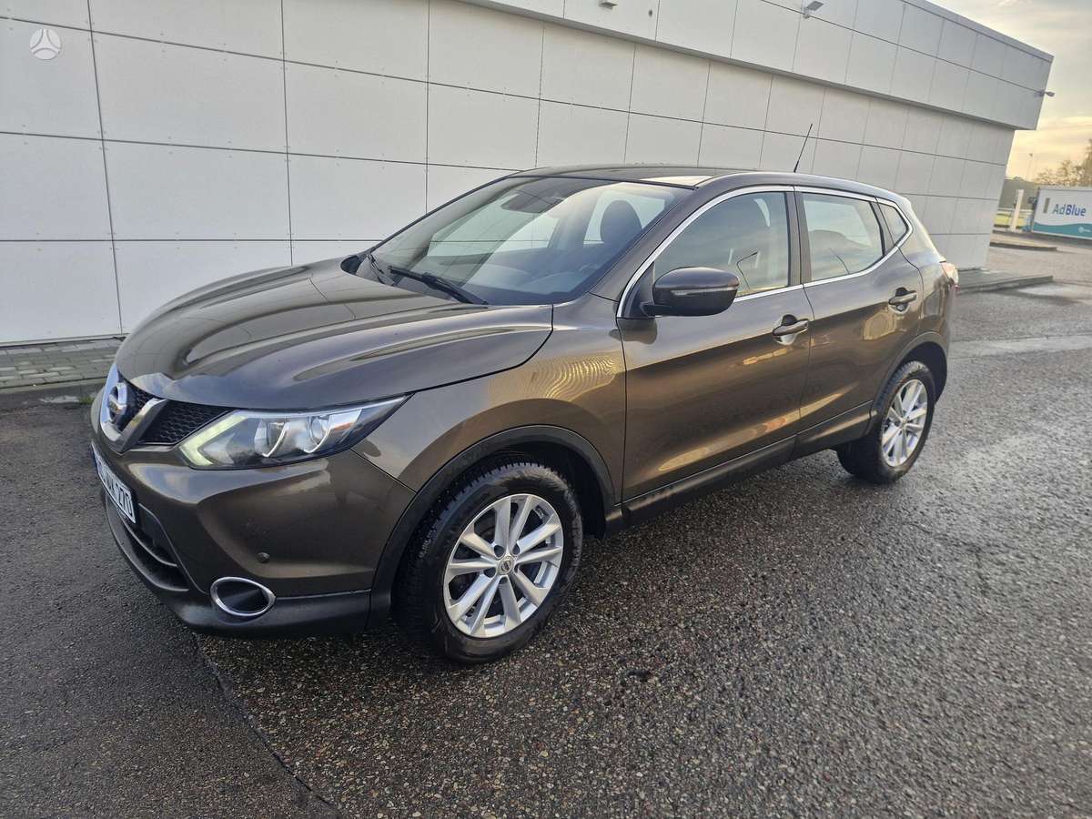 Nissan Qashqai 2014 — interior
