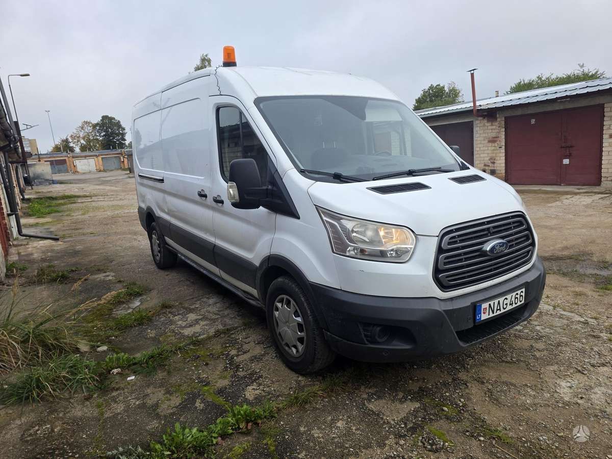 Ford Transit 2014 — rear view