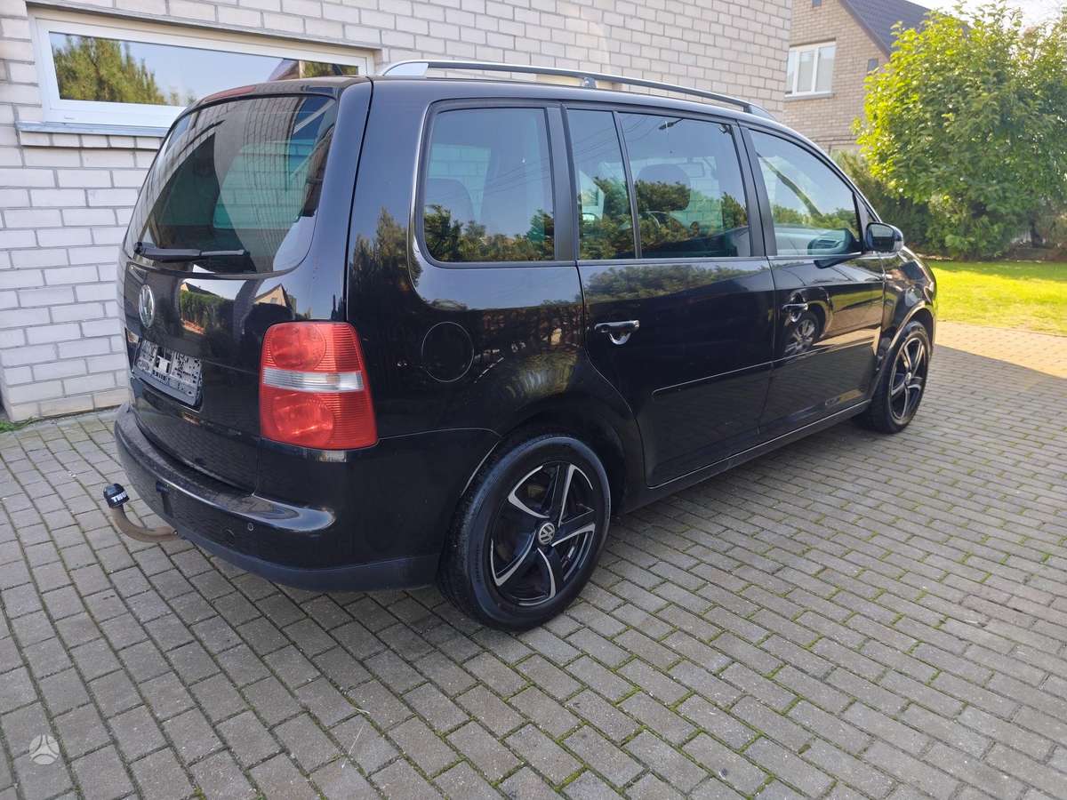Volkswagen Touran 2006 — двигун 1968 cm³, 140 HP (103kW)