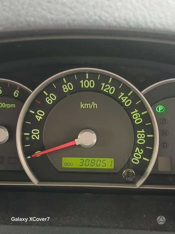 Kia Sorento 2006 — салон