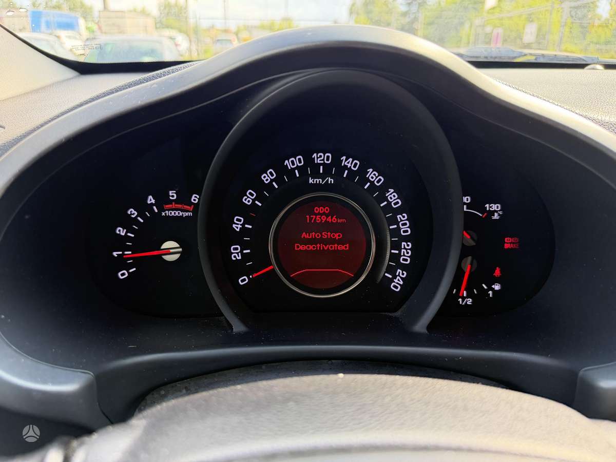 Kia Sportage 2012 — photo 11