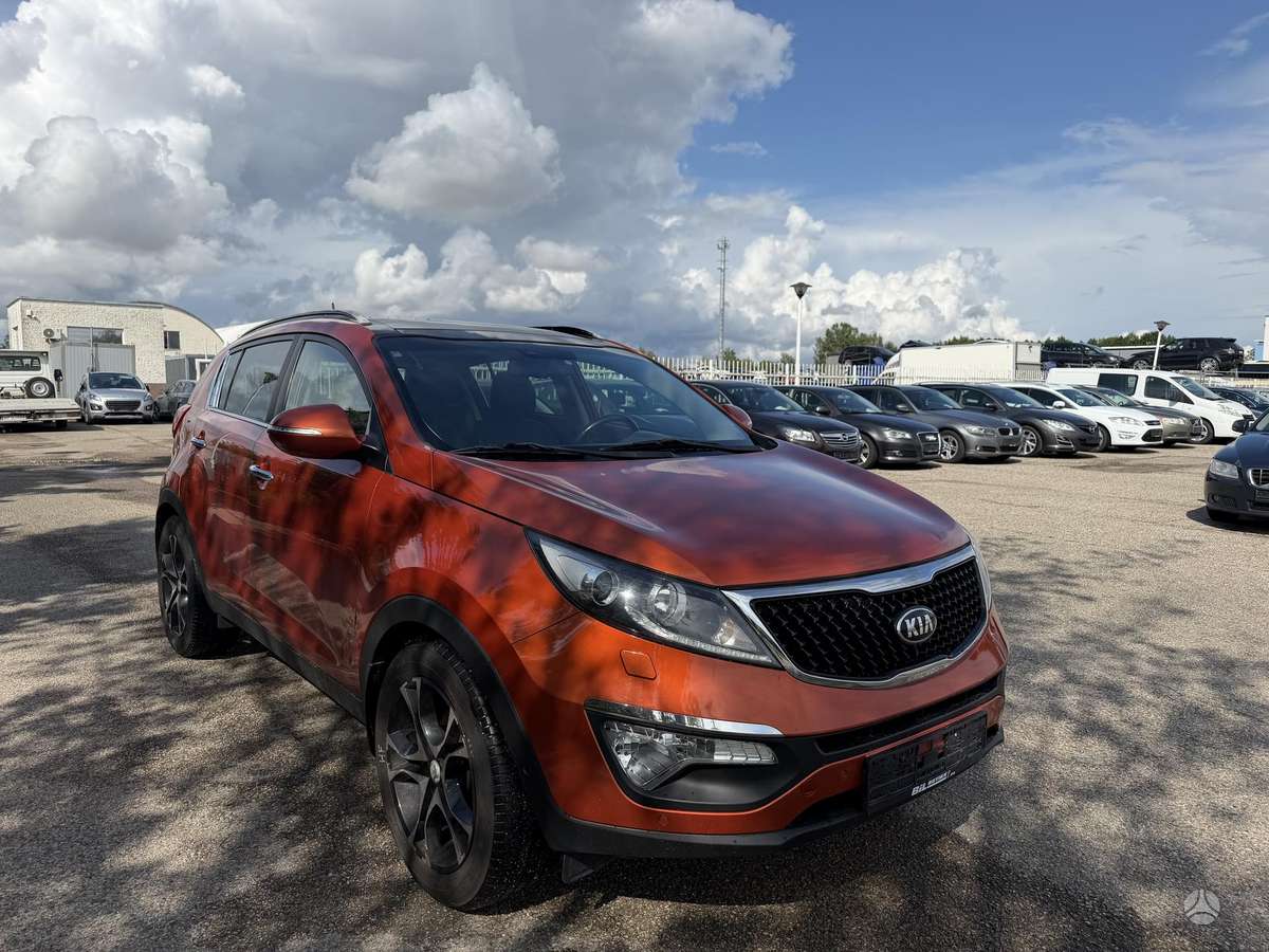 Kia Sportage 2012 — interior