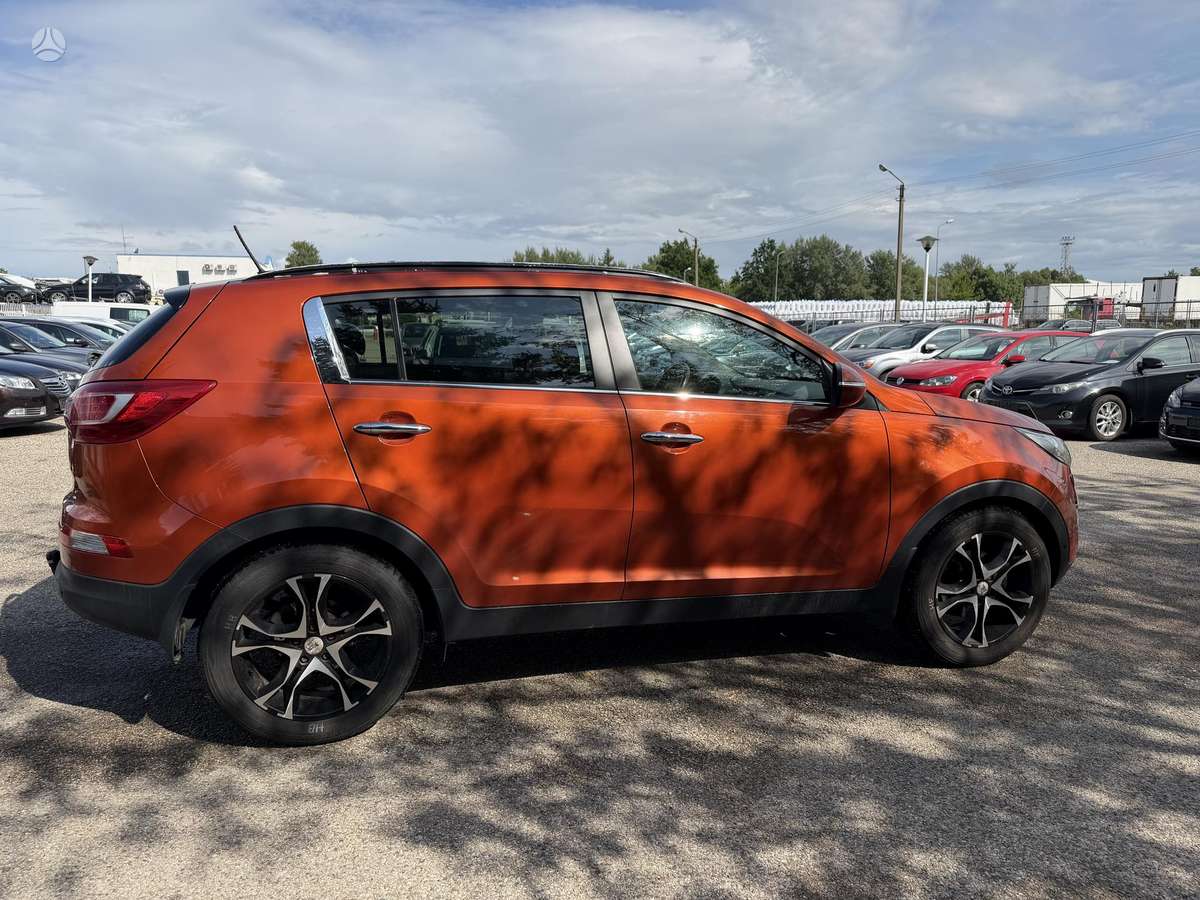 Kia Sportage 2012 — engine 1685 cm³, 116 HP (85kW)