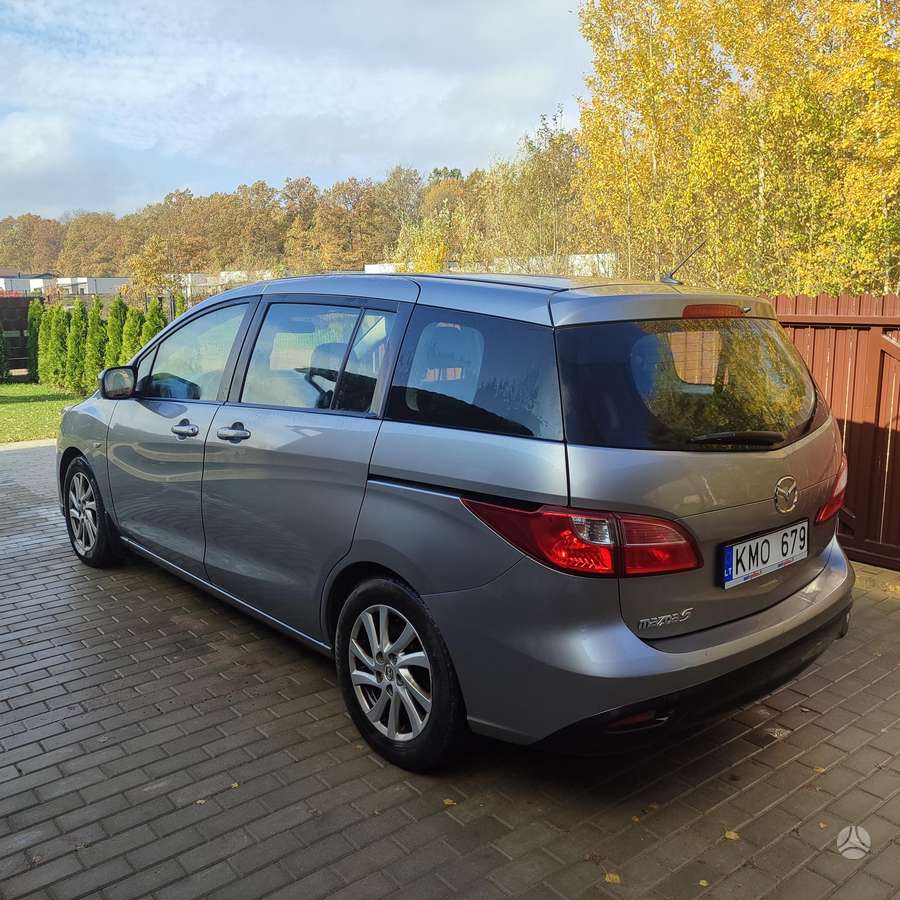 Mazda 5 2012 — салон
