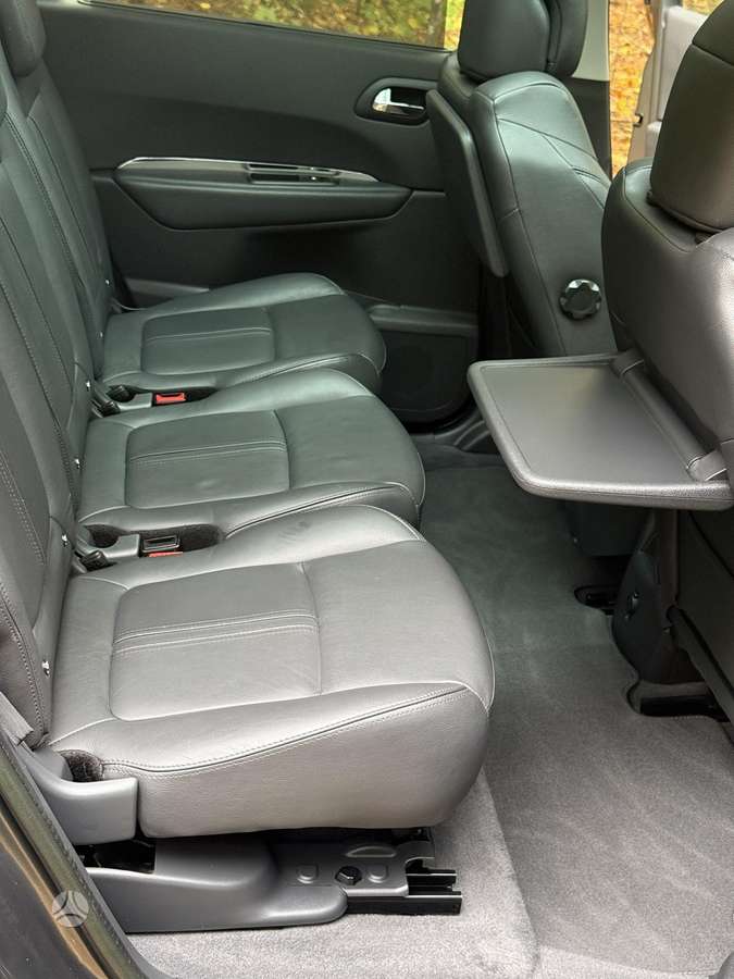 Peugeot 5008 2014 — photo 11
