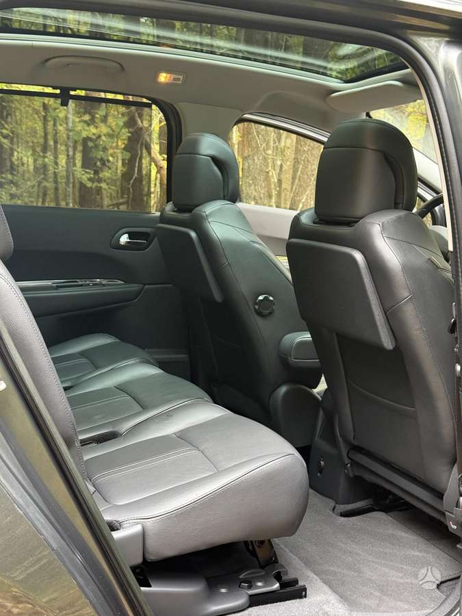 Peugeot 5008 2014 — photo 9