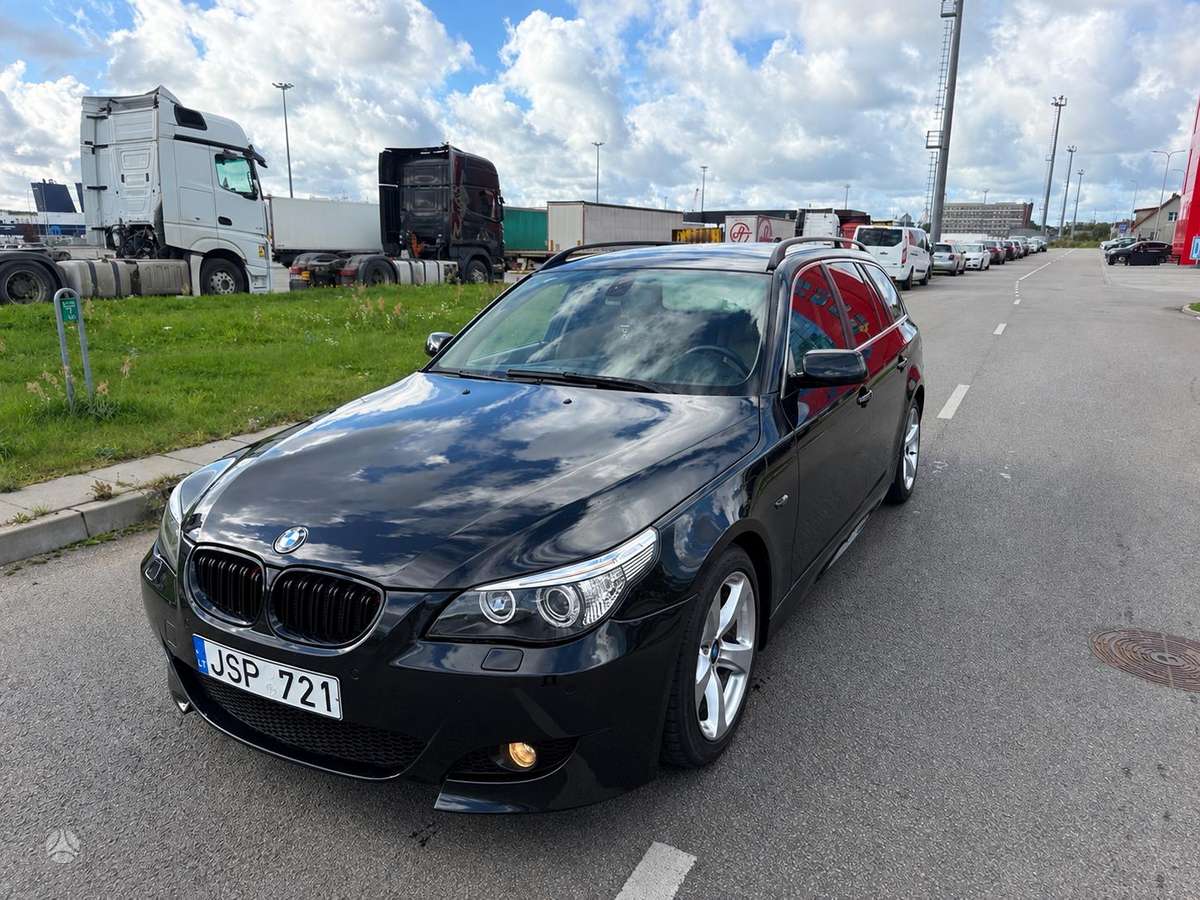 BMW 535 2005 — вигляд ззаду