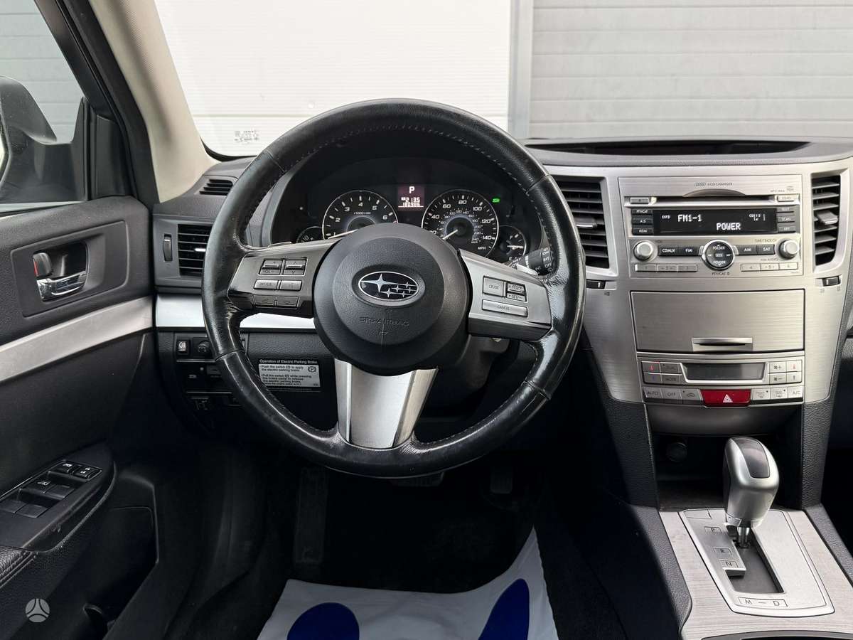 Subaru Outback 2010 — photo 12