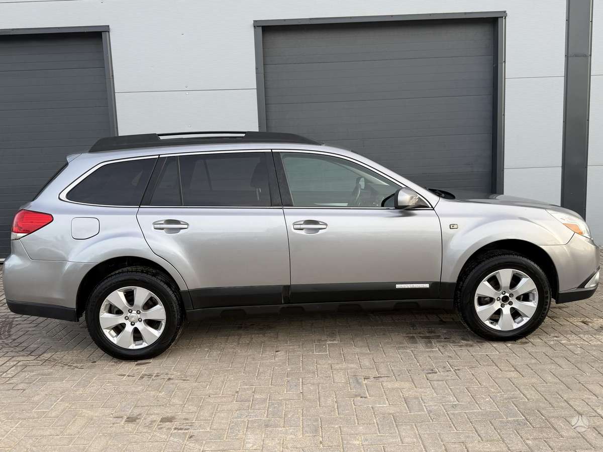 Subaru Outback 2010 — engine 2457 cm³, 170 HP (125kW)