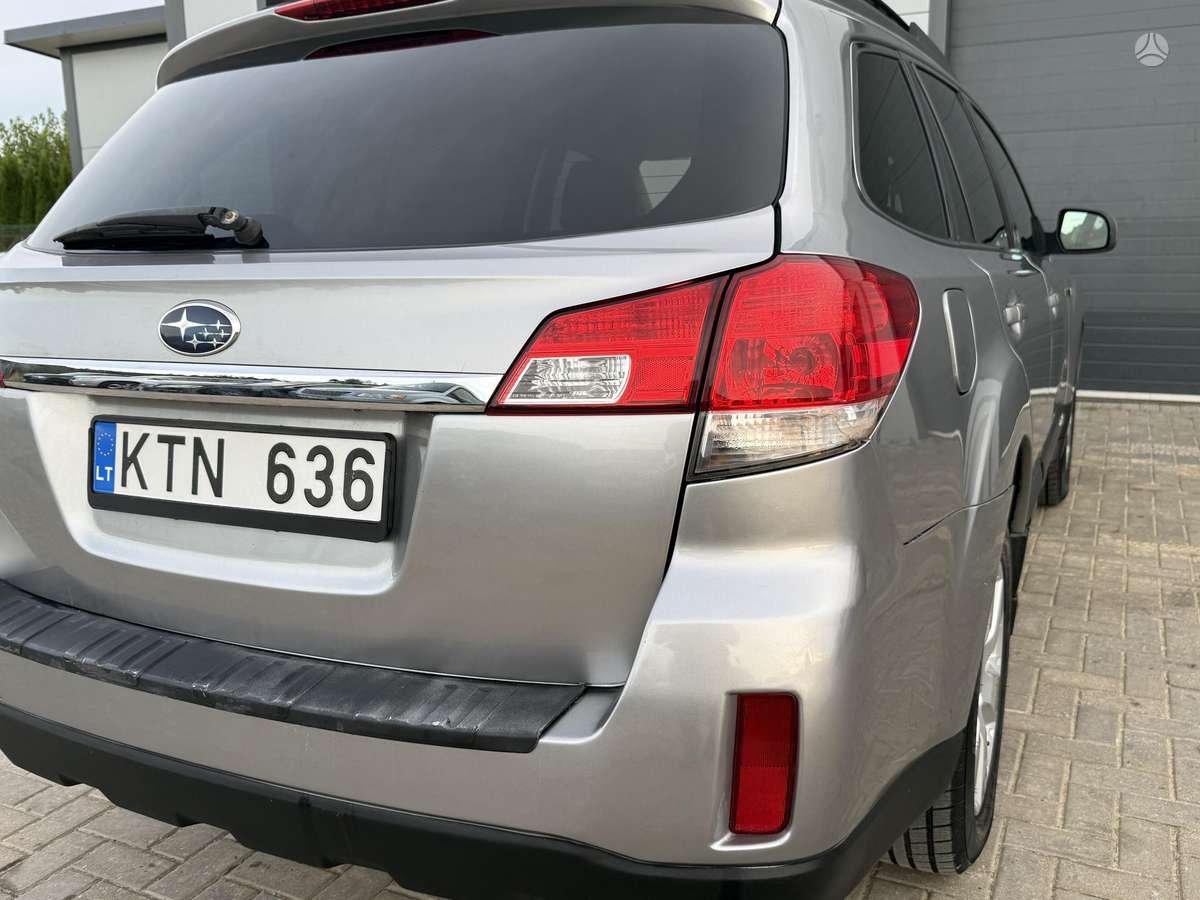 Subaru Outback 2010 — photo 7