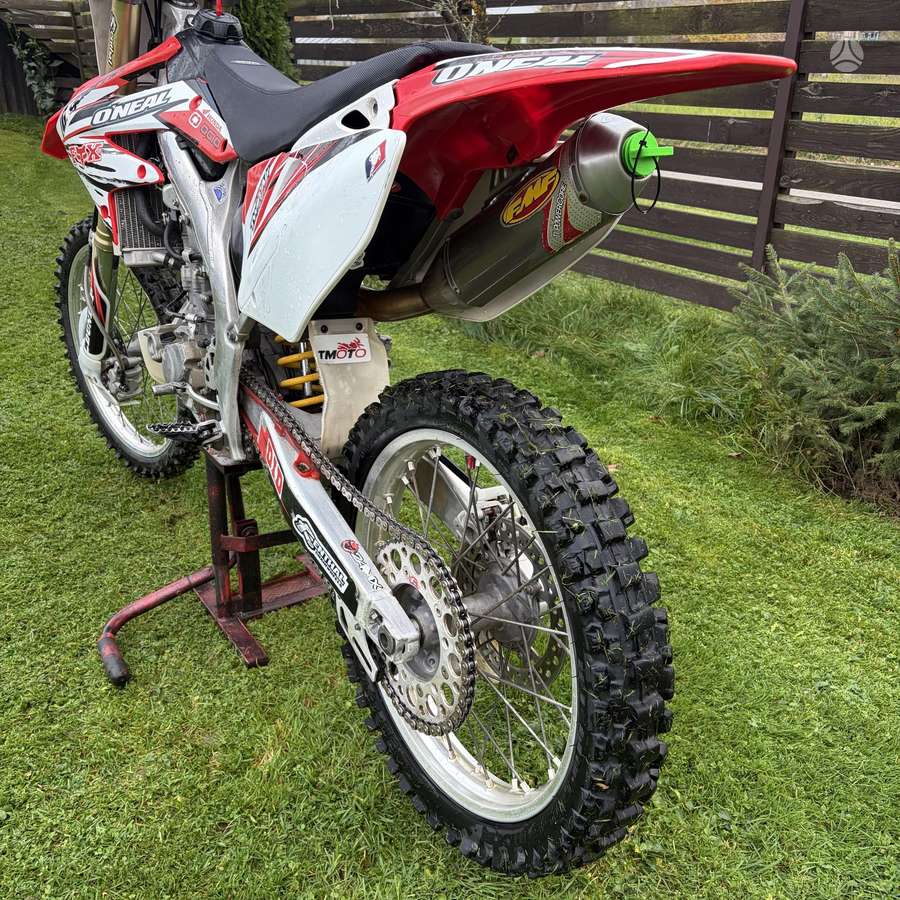Honda CRF 2008 — interior