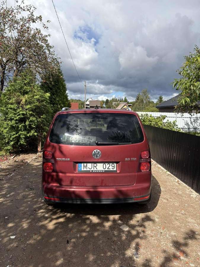 Volkswagen Touran 2007 — interior