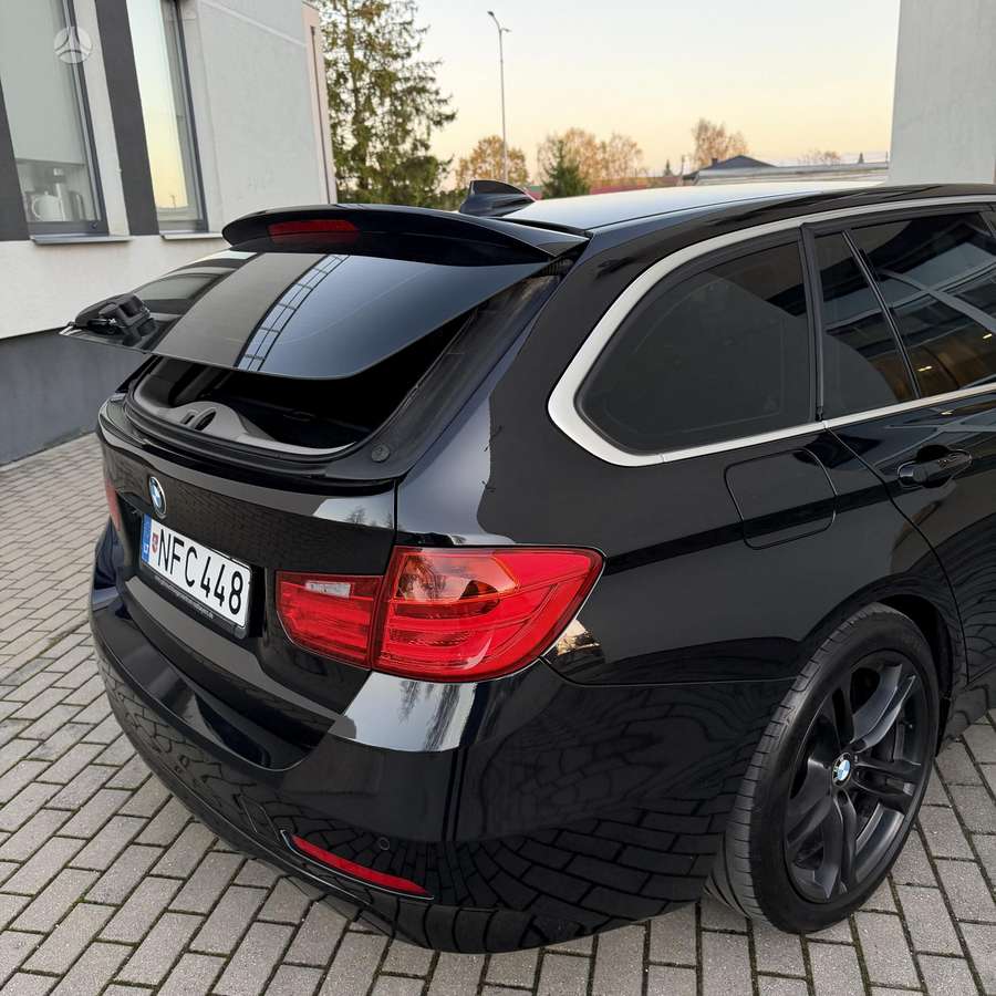 BMW 318 2013 — photo 17