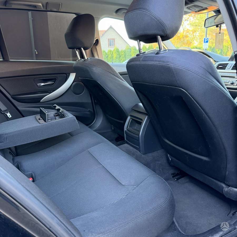 BMW 318 2013 — photo 20