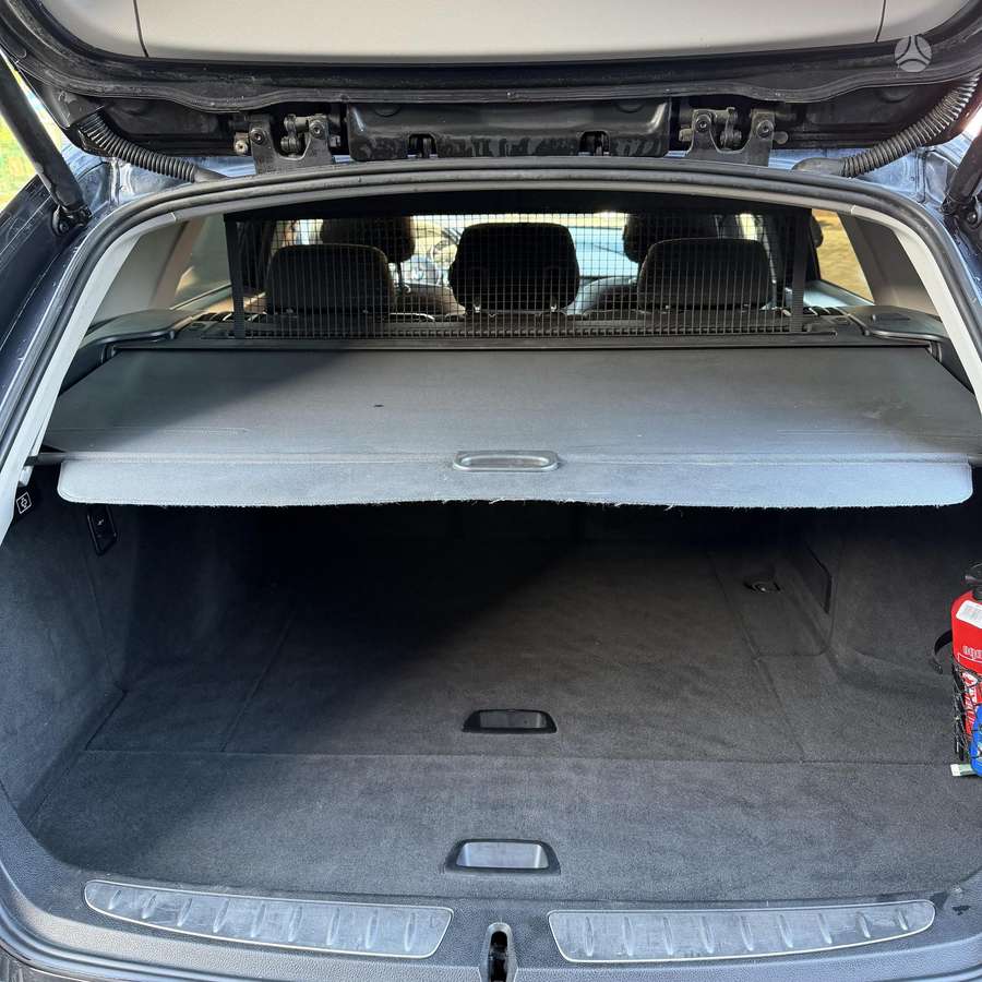 BMW 318 2013 — photo 23