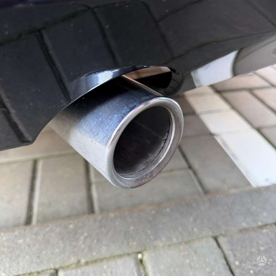 BMW 318 2013 — photo 25