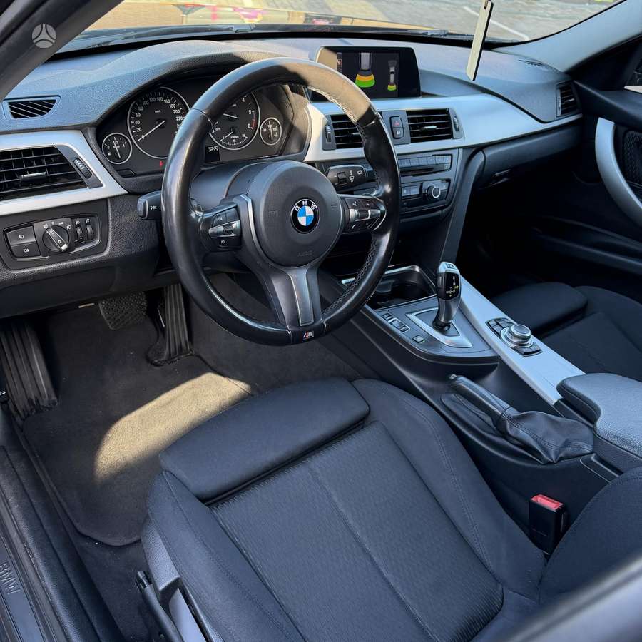 BMW 318 2013 — photo 30