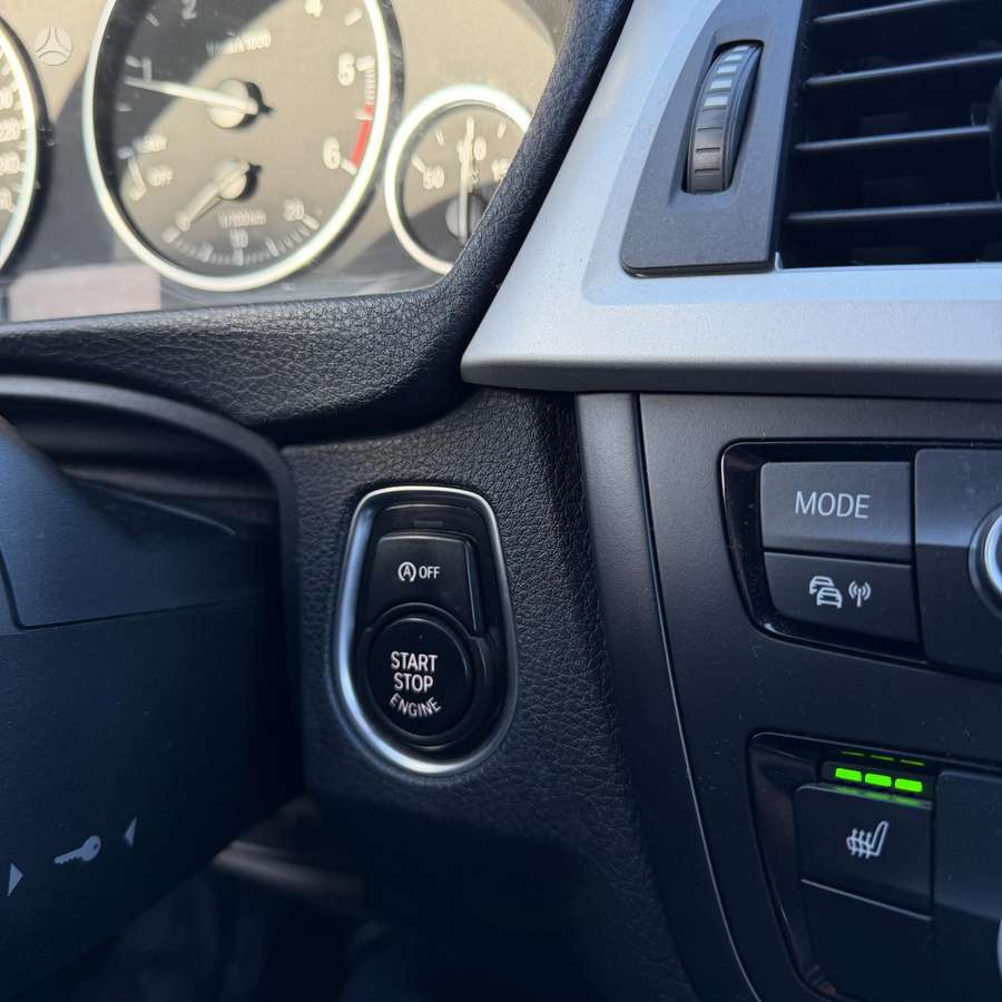 BMW 318 2013 — photo 34