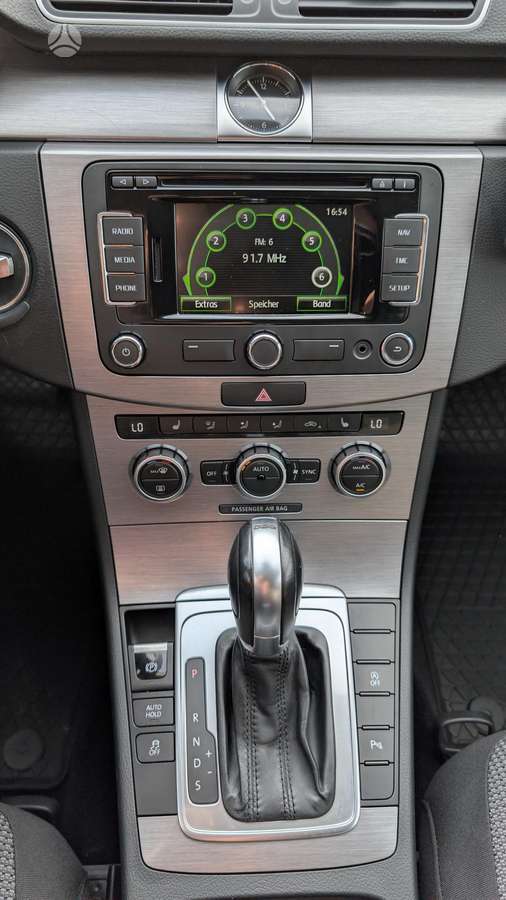 Volkswagen Passat 2013 — photo 9