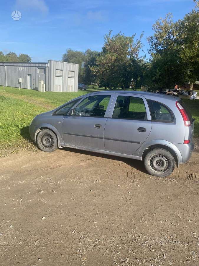 Opel Meriva 2004 — салон