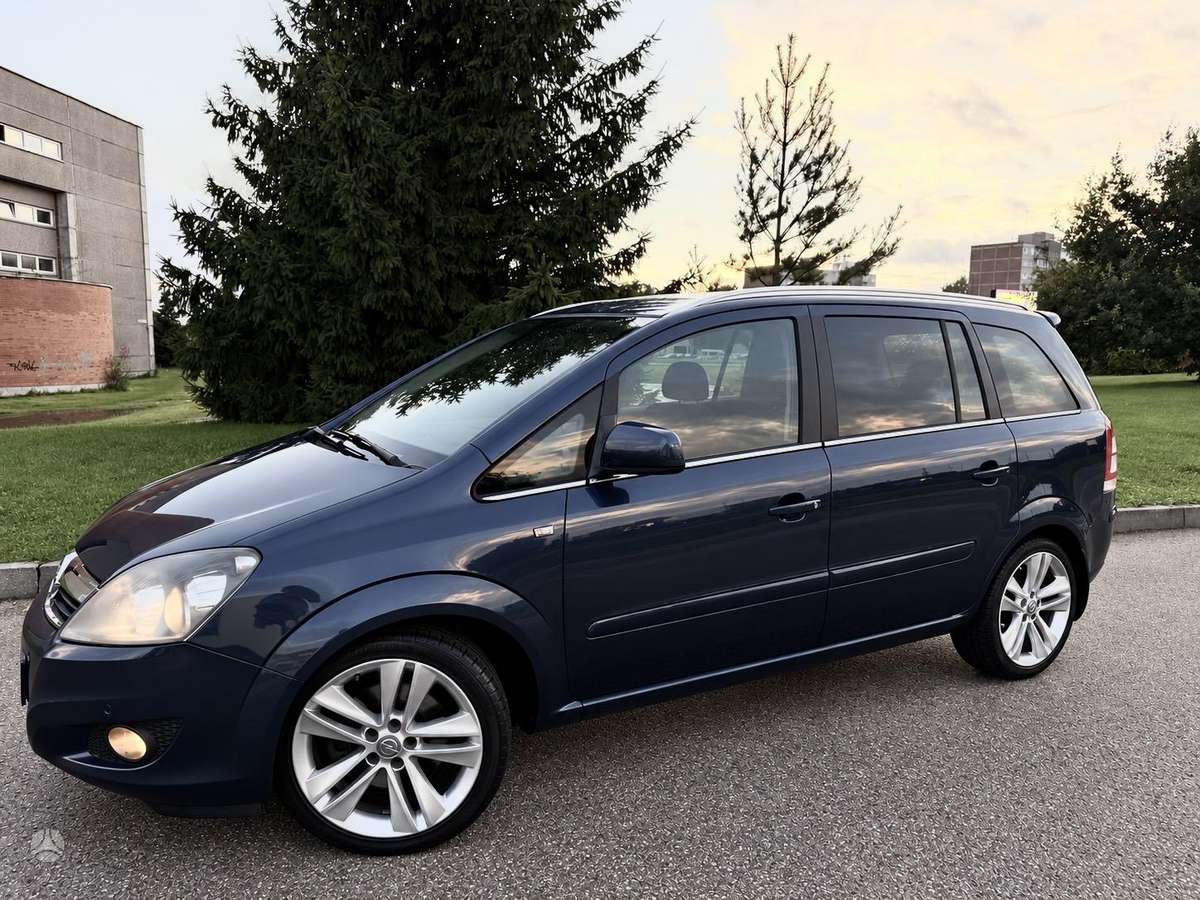 Opel Zafira 2010 — photo 14