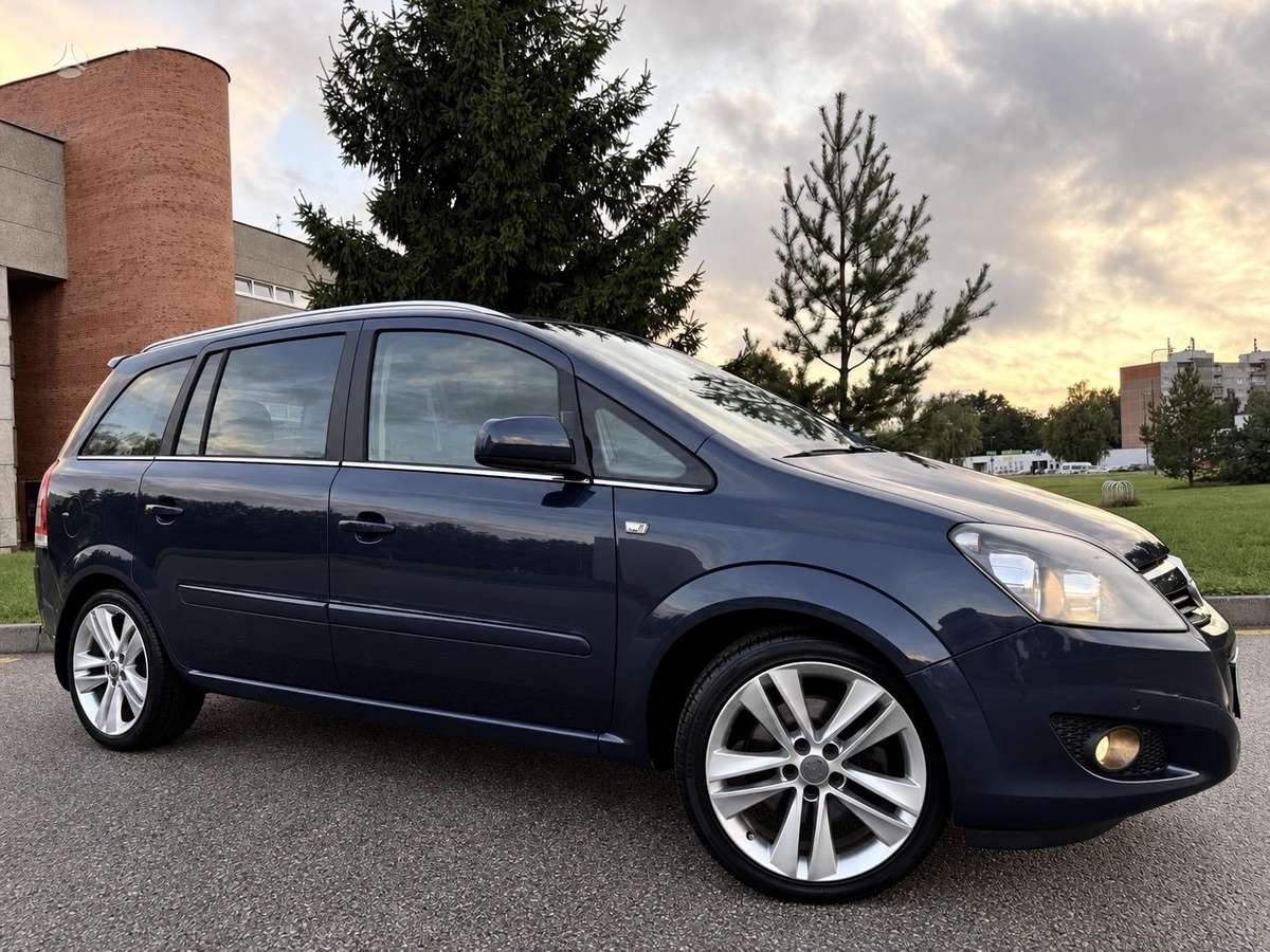 Opel Zafira 2010 — photo 15