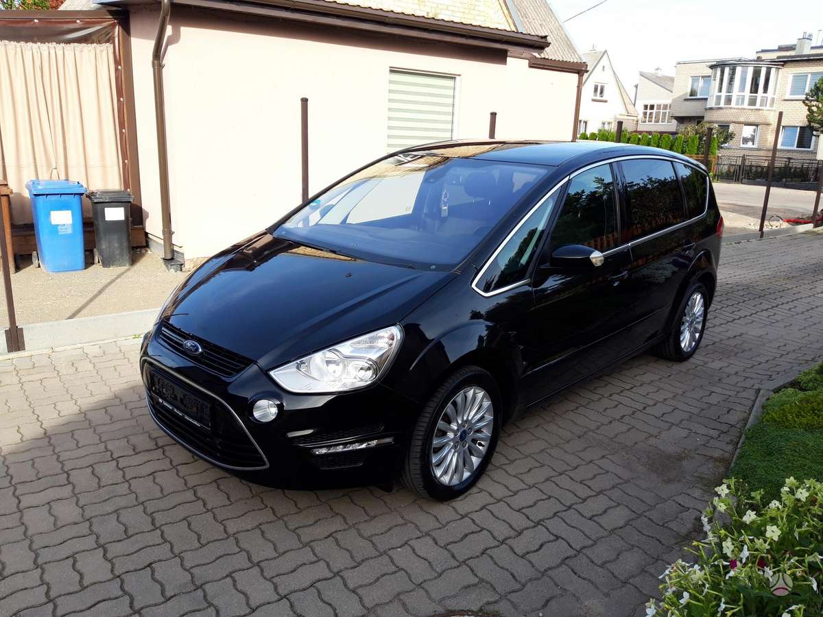 Ford S-MAX 2013 — салон