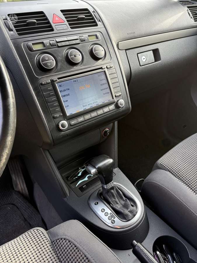 Volkswagen Touran 2005 — photo 6