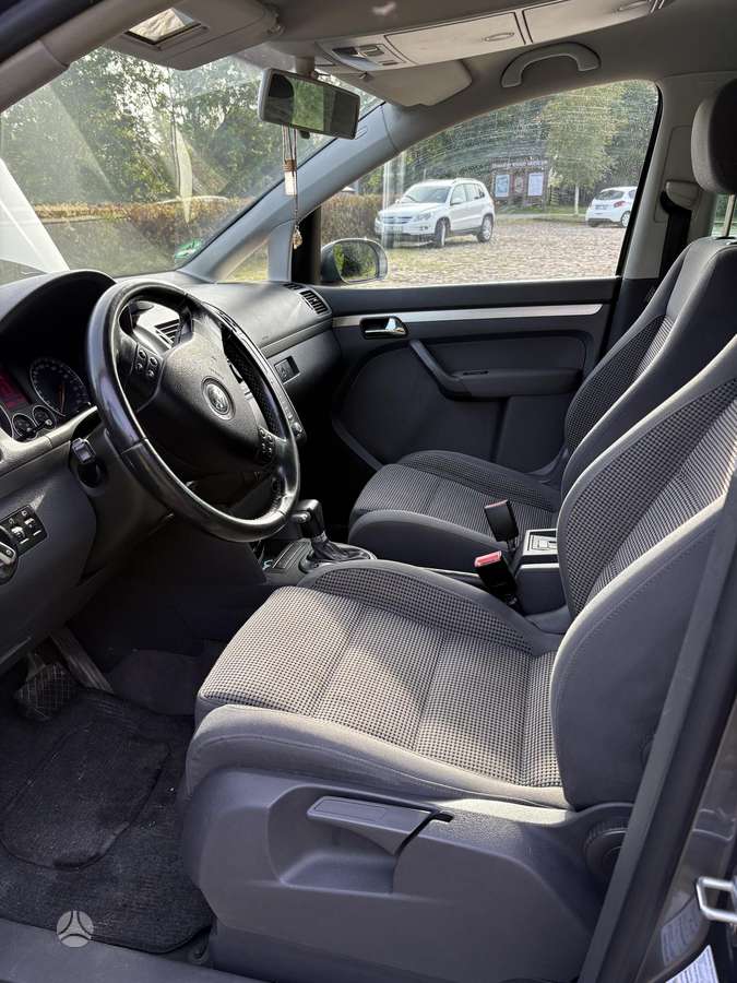 Volkswagen Touran 2005 — photo 7