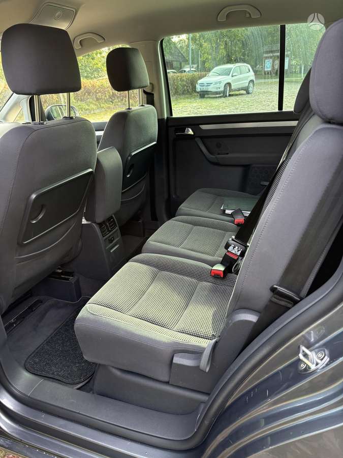 Volkswagen Touran 2005 — photo 9