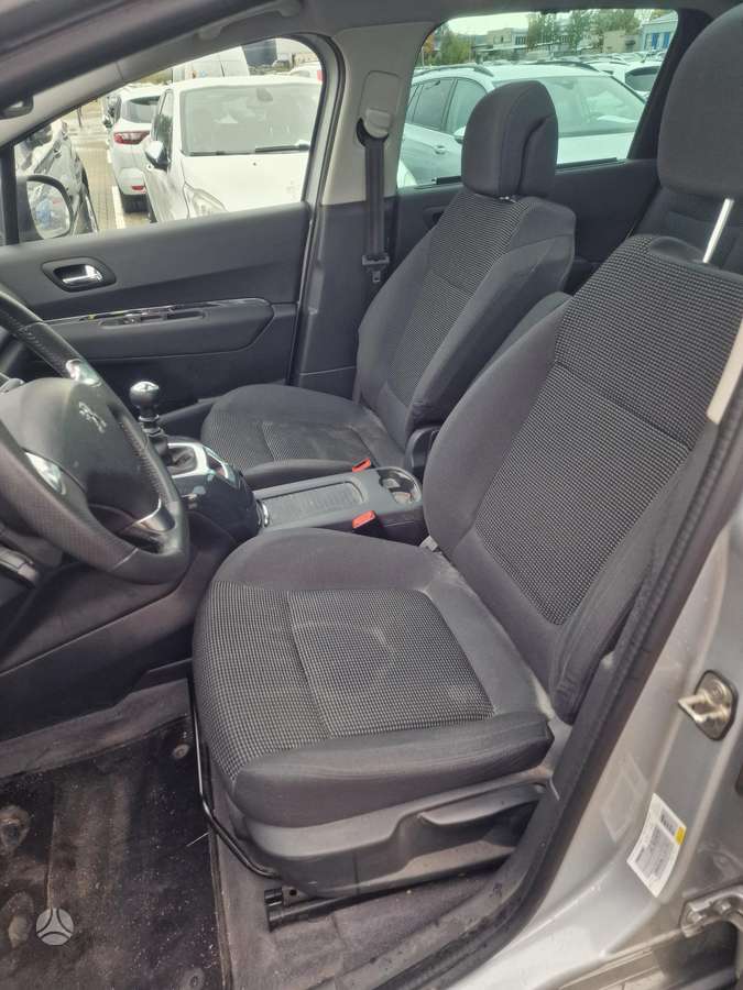 Peugeot 5008 2015 — photo 13