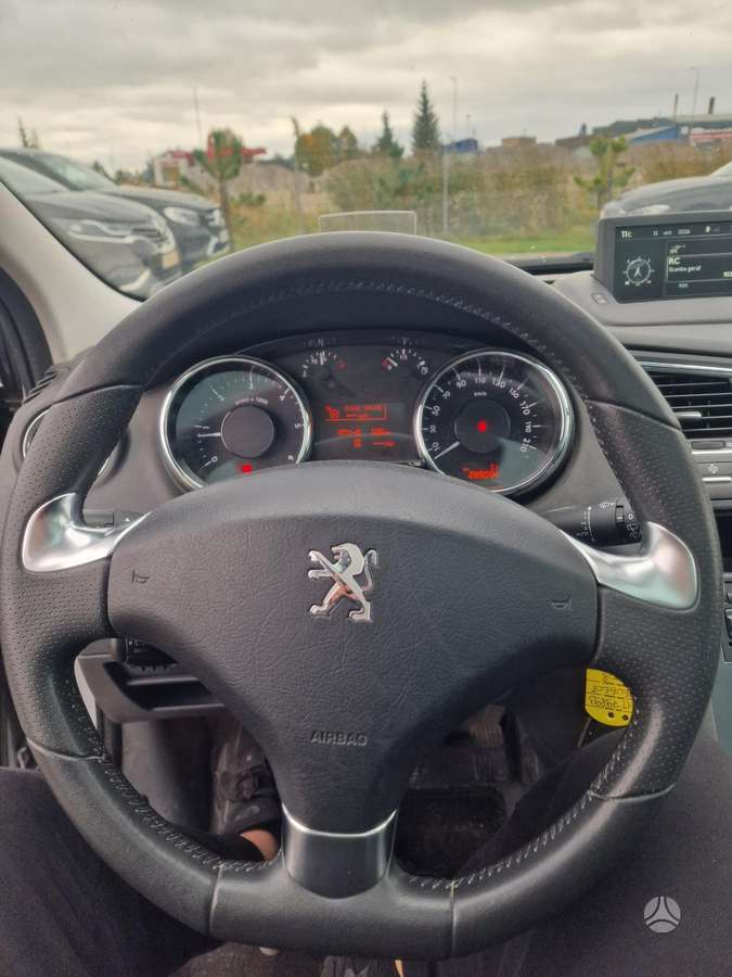 Peugeot 5008 2015 — photo 14