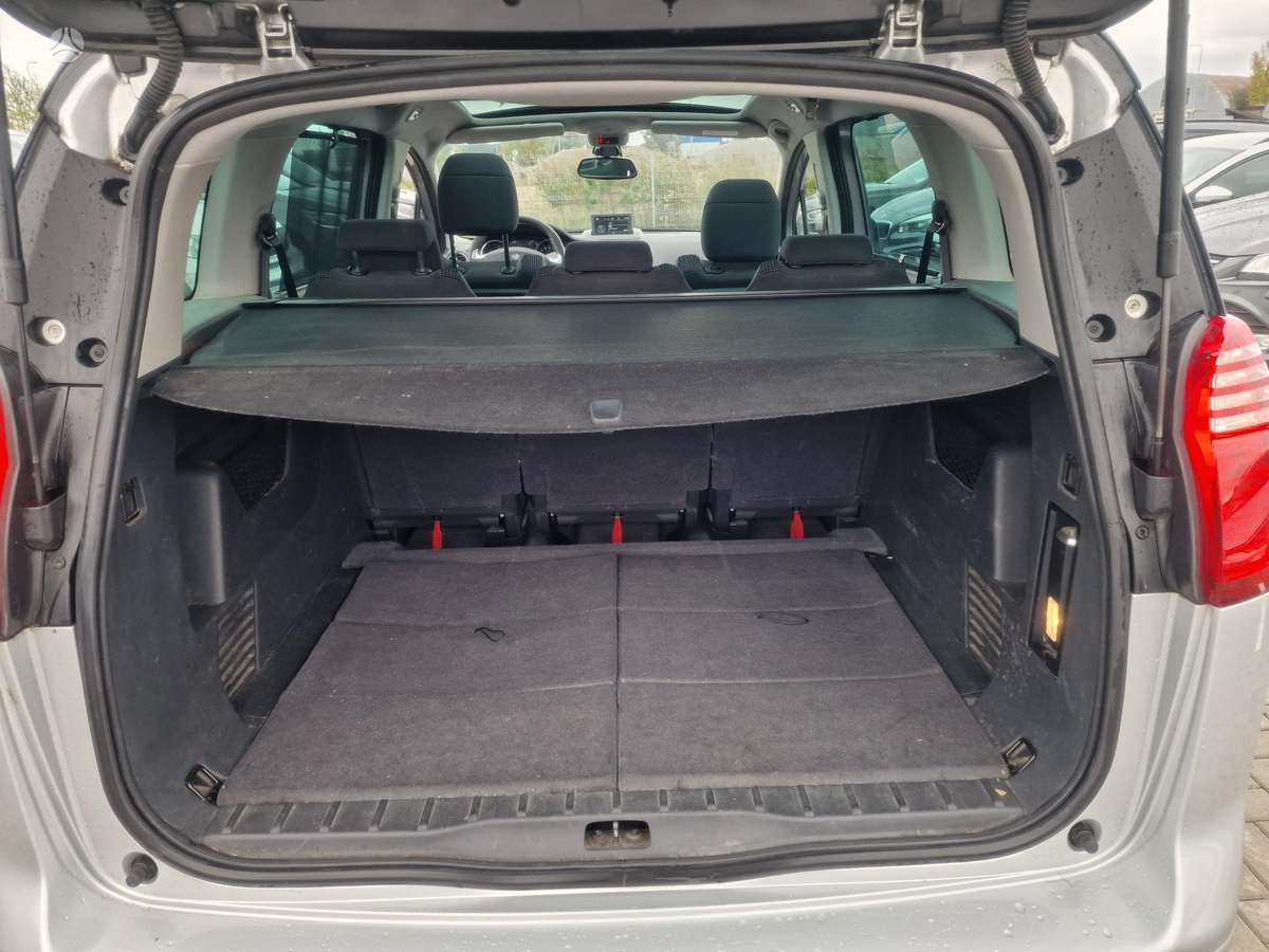 Peugeot 5008 2015 — photo 9
