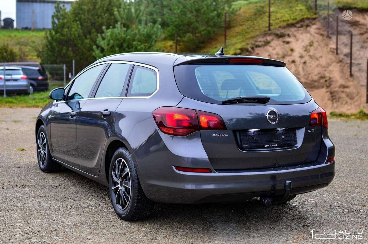Opel Astra 2012 — фото 6