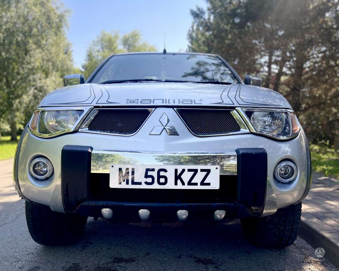 Mitsubishi L200 2007 — rear view