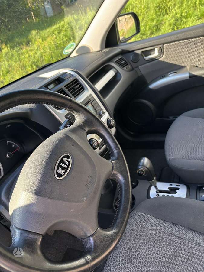 Kia Sportage 2009 — photo 10