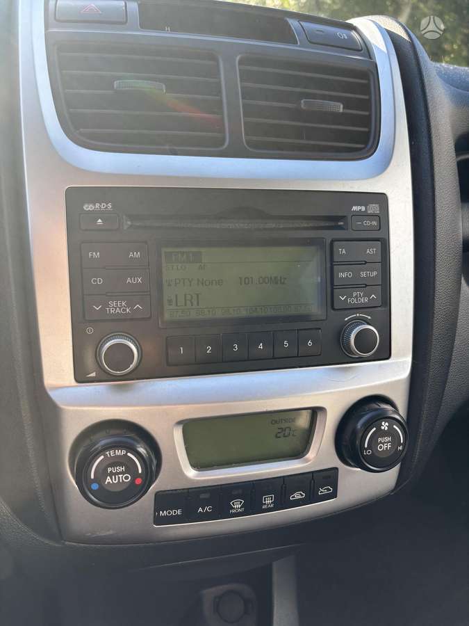Kia Sportage 2009 — photo 12