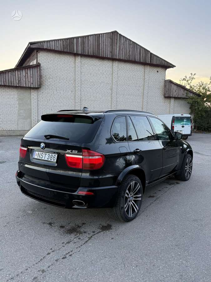 BMW X5 2008 — engine 4800 cm³, 355 HP (261kW)