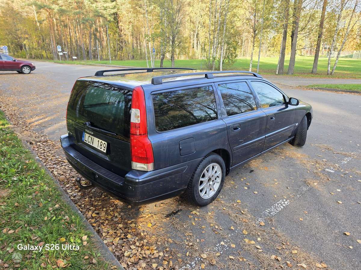 Volvo V70 2006 — салон