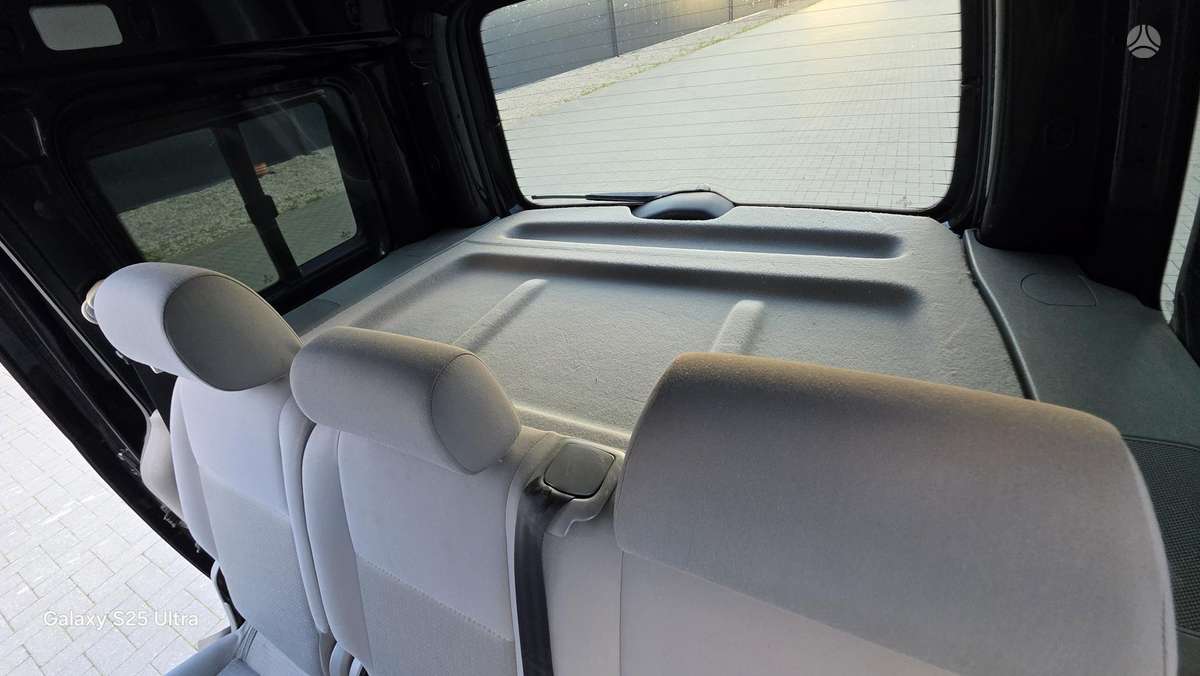 Volkswagen Caddy 2010 — photo 11