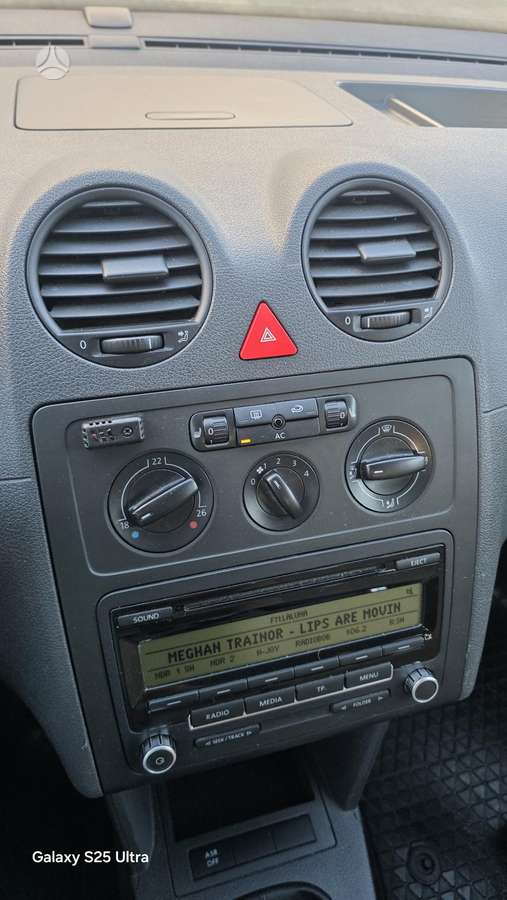 Volkswagen Caddy 2010 — photo 18