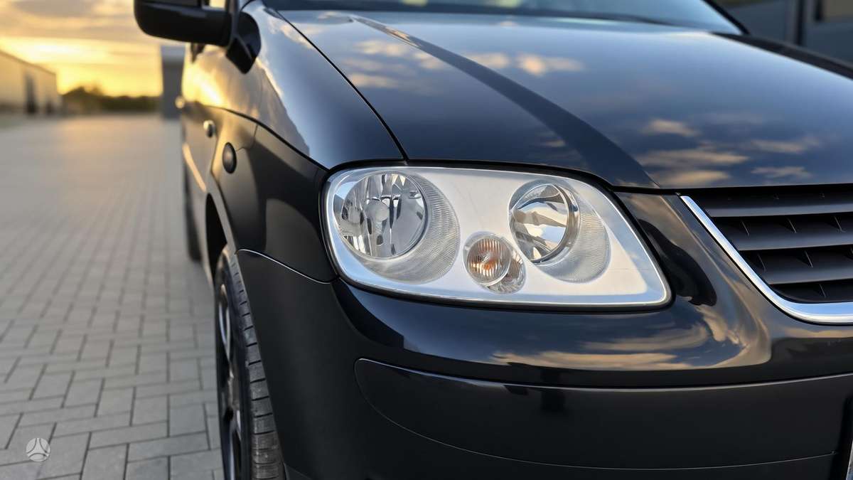 Volkswagen Caddy 2010 — photo 21