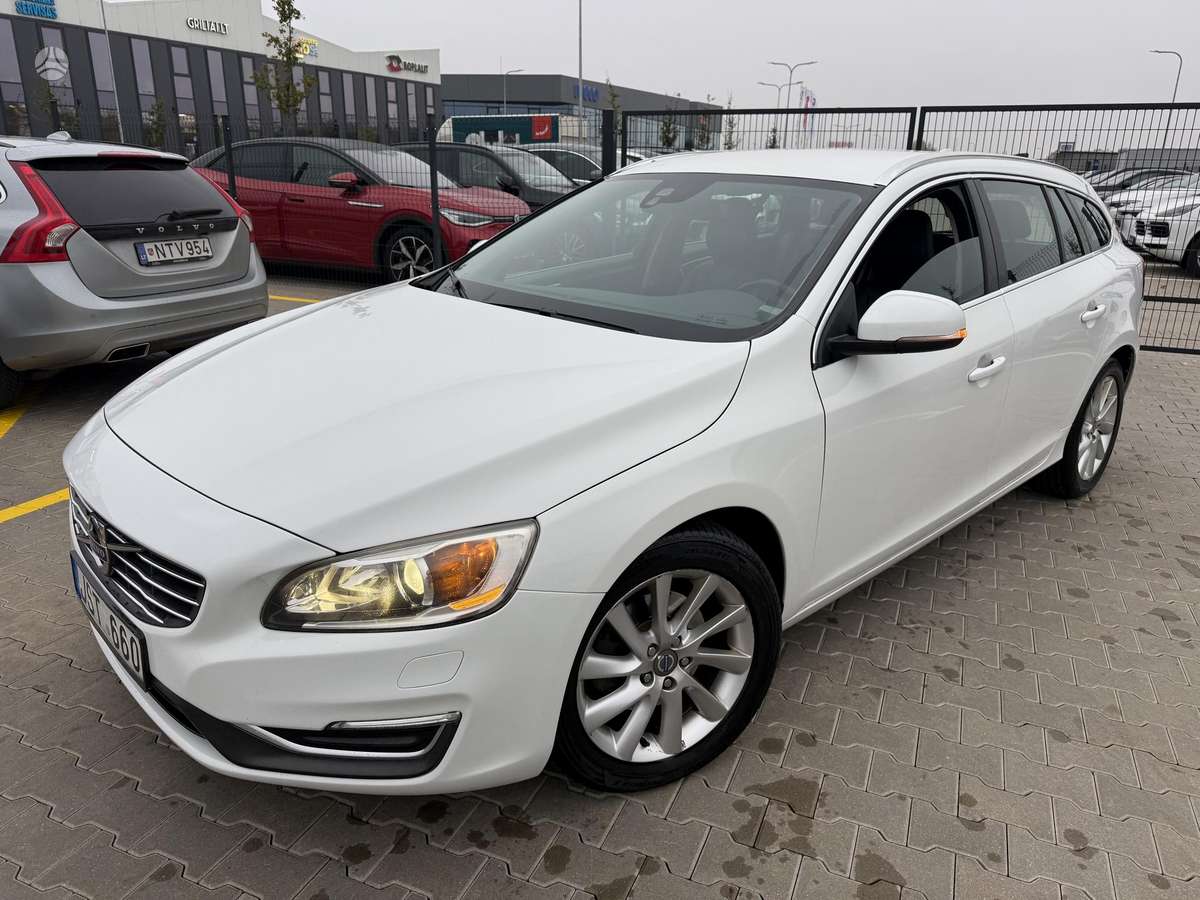 Volvo V60 2014 — photo 12