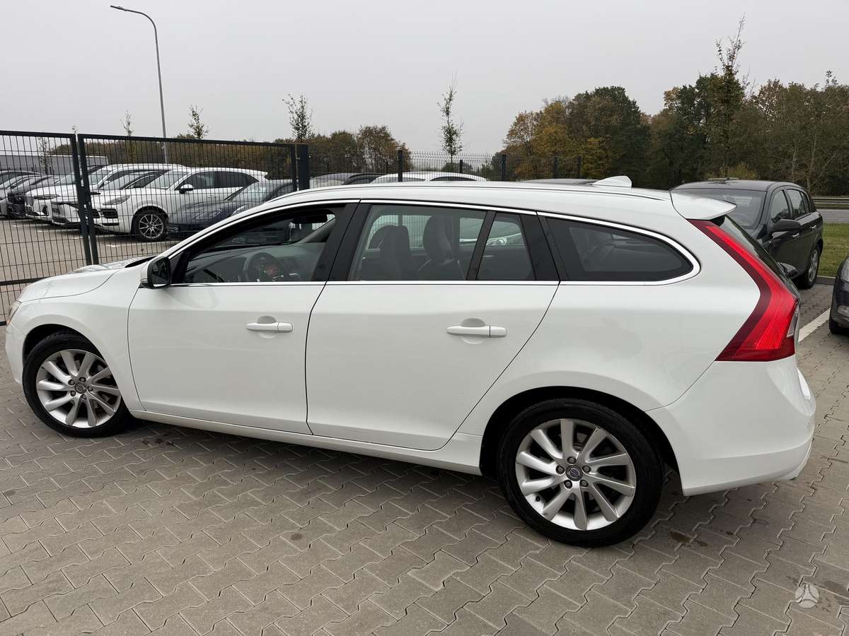 Volvo V60 2014 — photo 14