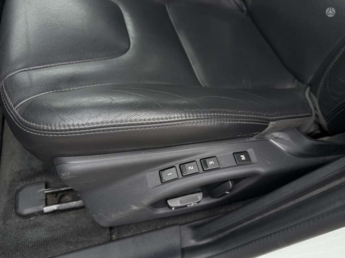 Volvo V60 2014 — photo 23
