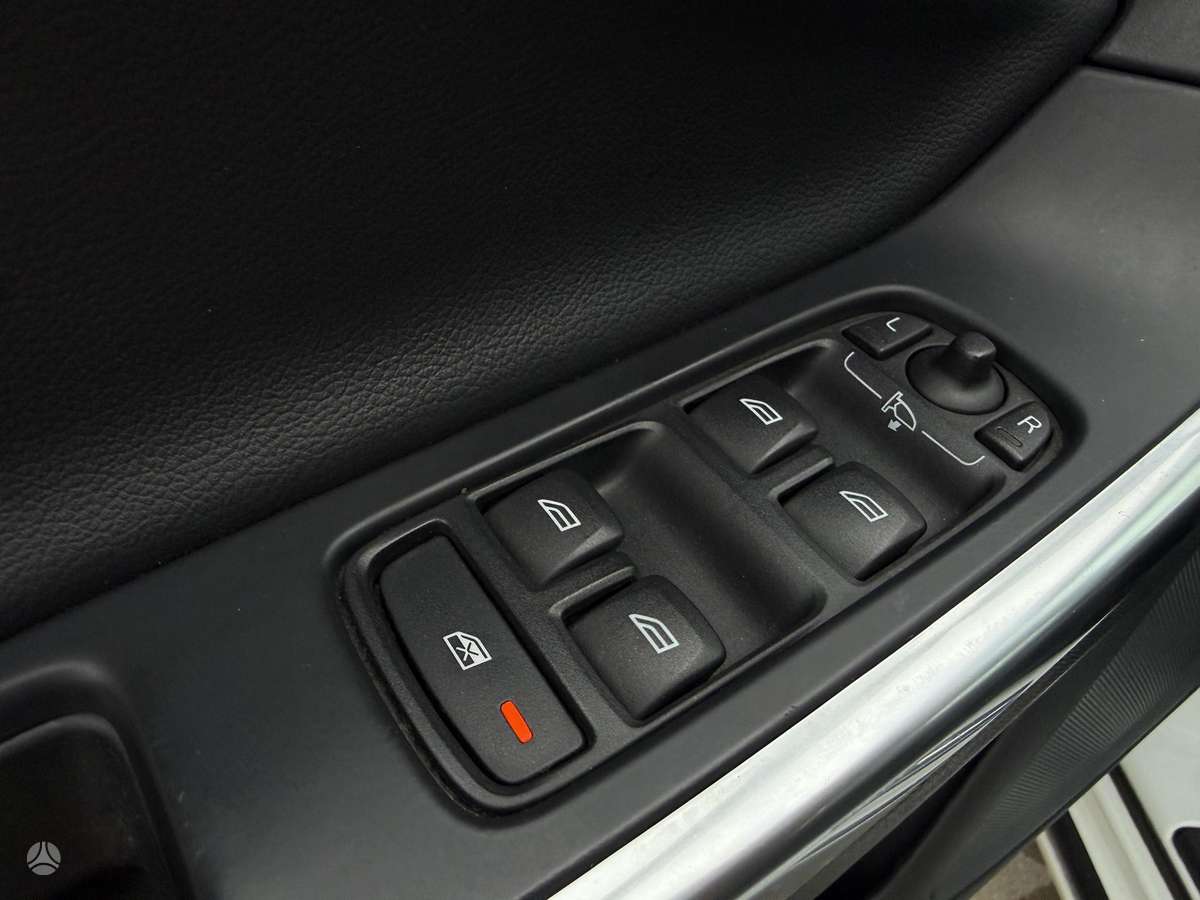 Volvo V60 2014 — photo 25