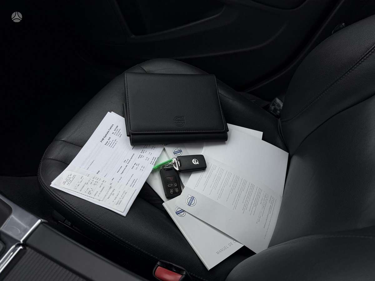 Volvo V60 2014 — photo 28