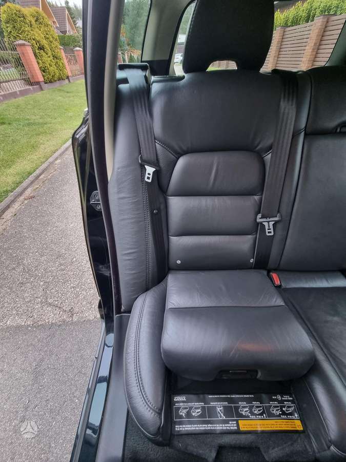 Volvo V70 2009 — photo 12